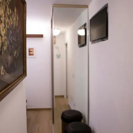 Apartment Le Rondini - Courtyard With Balcony & Terrace *