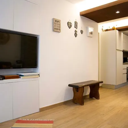 Le Rondini - Courtyard With Balcony & Terrace * レーザ