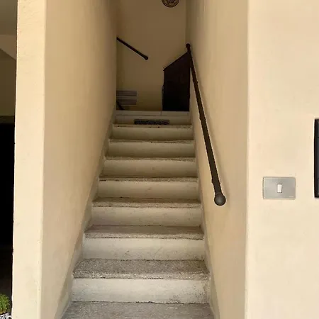Le Rondini - Courtyard With Balcony & Terrace