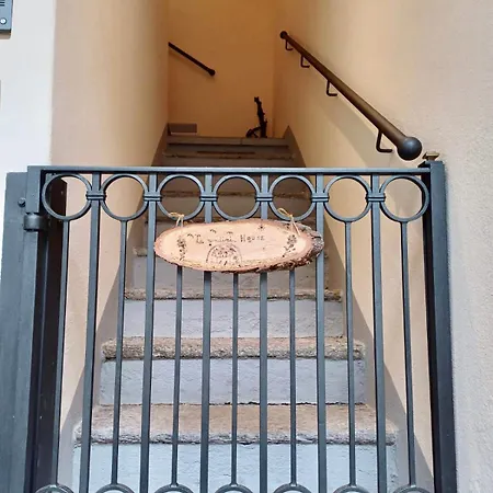 Le Rondini - Courtyard With Balcony & Terrace Lesa